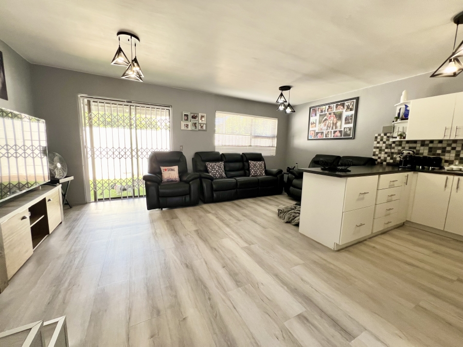 2 Bedroom Property for Sale in Flamingo Vlei Western Cape